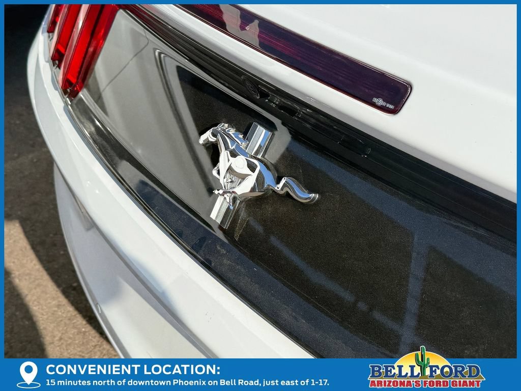 Used 2016 Ford Mustang Convertible RWD image 9