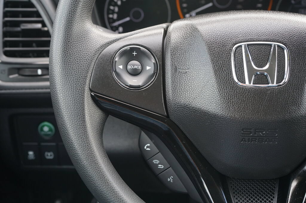 Used 2018 Honda HR-V LX image 24