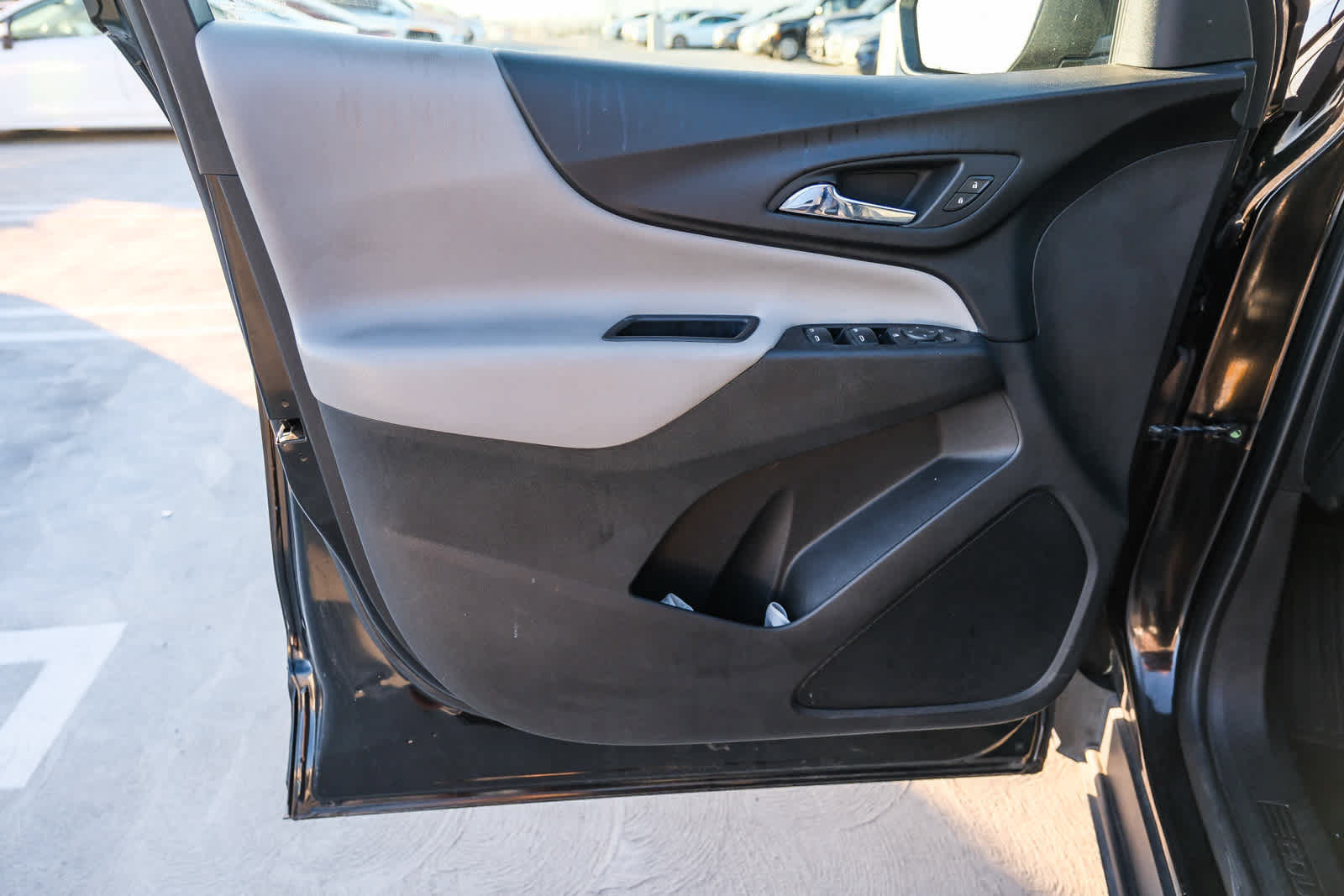 Used 2020 Chevrolet Equinox LS FWD image 19