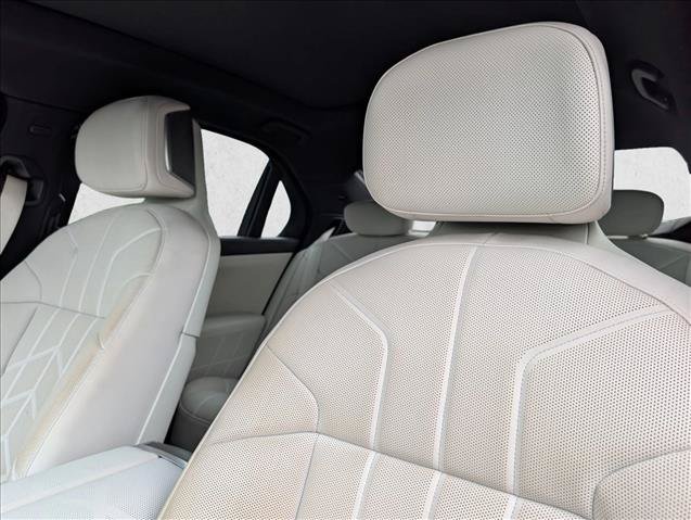 Certified 2023 BMW 740i w/ Parking Assistance Package RWD image 18