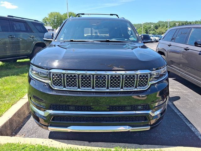 Certified 2022 Jeep Grand Wagoneer Series III AWD/4WD image 2