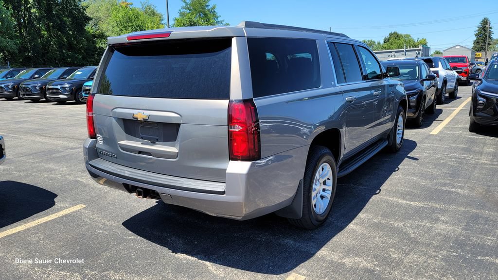 Used 2017 Chevrolet Suburban LT AWD/4WD image 6