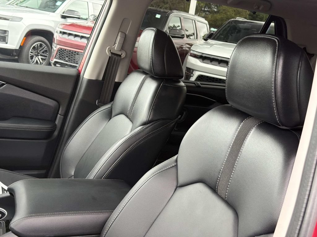 Used 2024 Honda Pilot Touring image 17