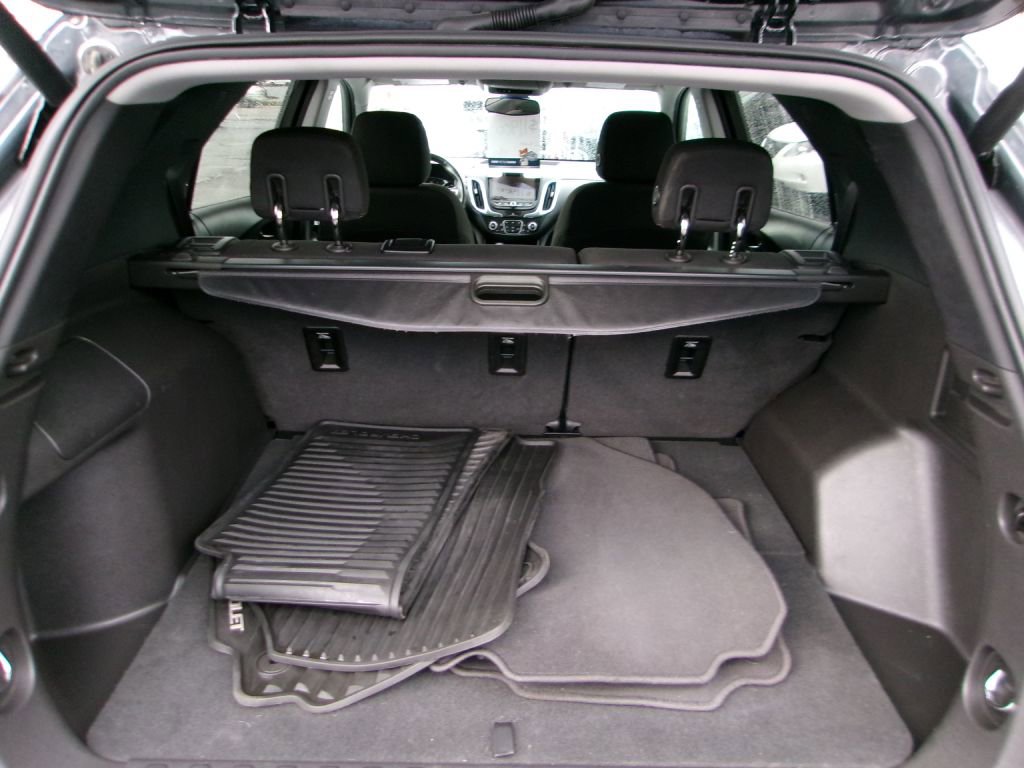 Used 2018 Chevrolet Equinox LT w/ Sun & Infotainment Package image 6