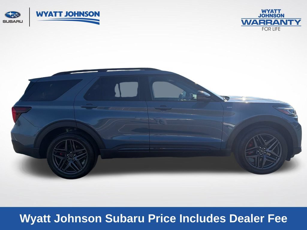 Used 2025 Ford Explorer ST-Line w/ Premium Package AWD/4WD image 11