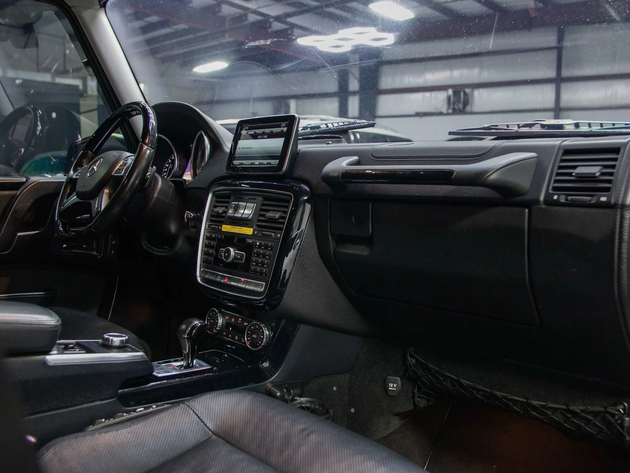 Used 2015 Mercedes-Benz G 550 image 22