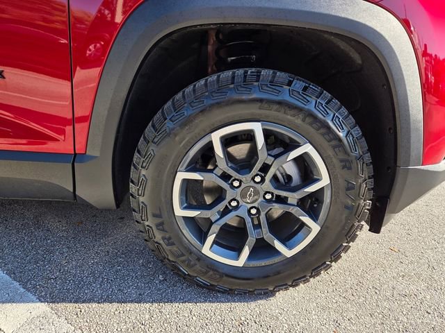 Used 2025 Chevrolet Equinox ACTIV w/ Safety and Technology Package image 28