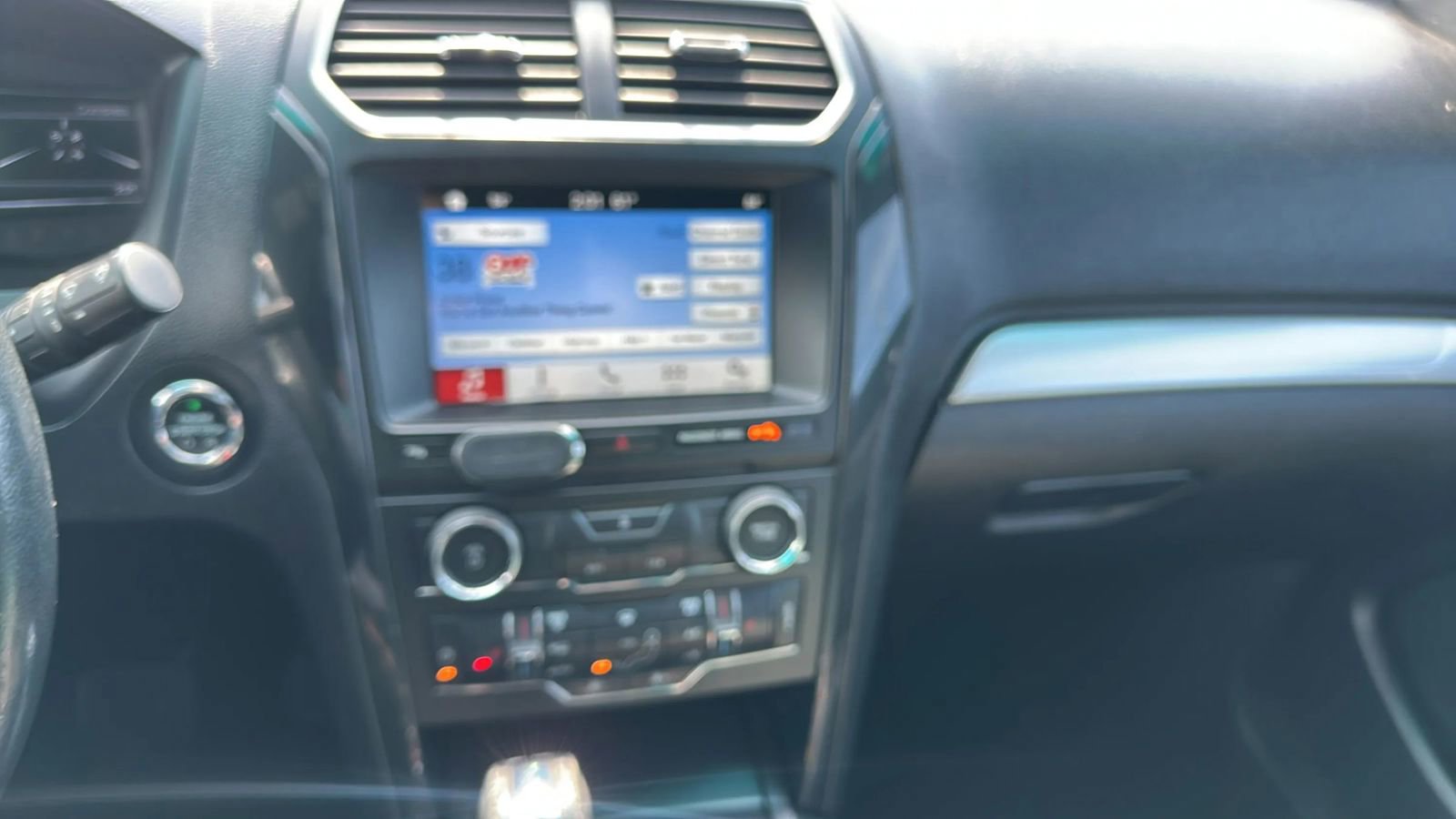 Used 2017 Ford Explorer XLT w/ Equipment Group 202A image 24