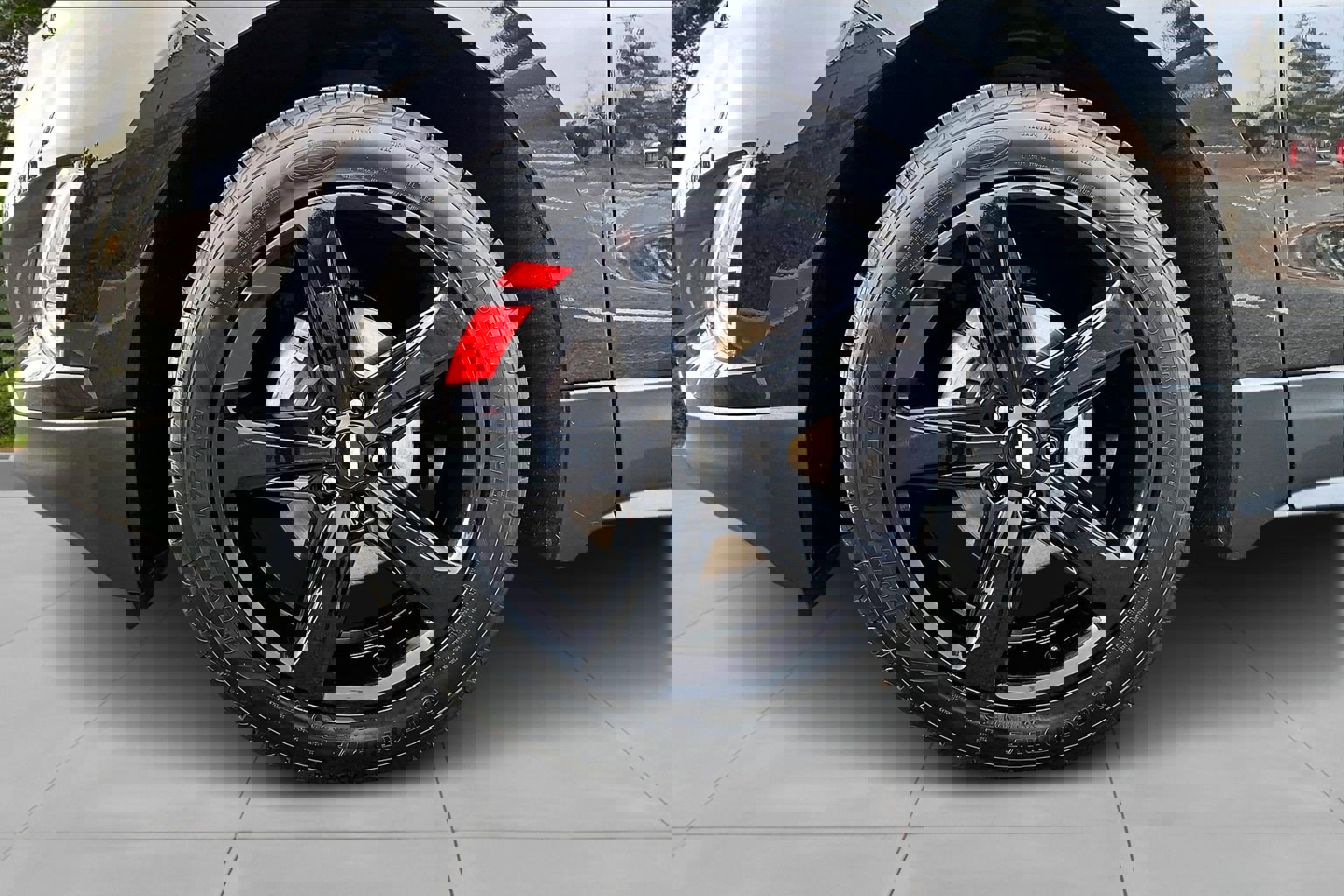 Used 2020 Chevrolet Equinox Premier w/ Premier Redline Edition image 35