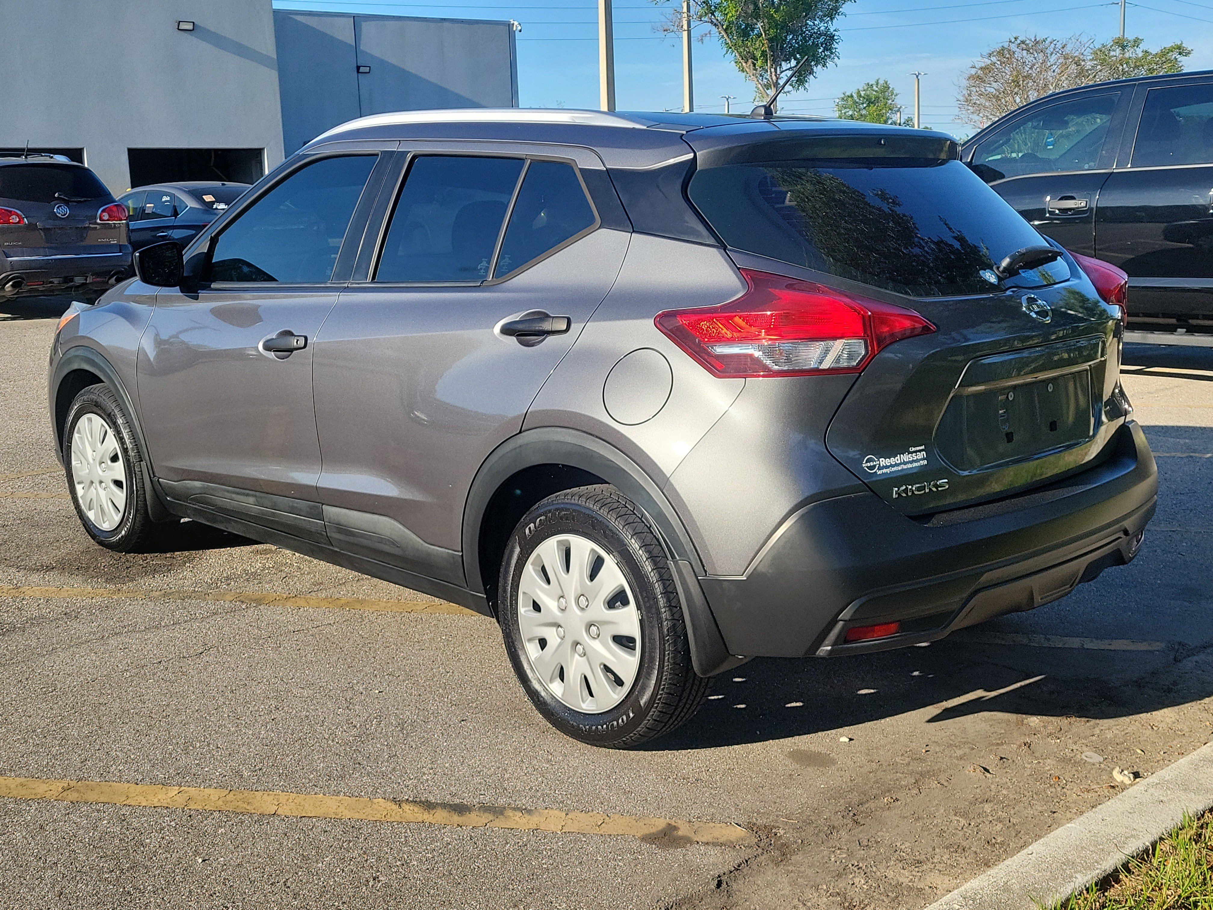 Used 2019 Nissan Kicks S FWD image 4