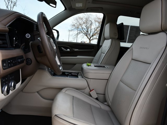 Used 2021 GMC Yukon XL Denali image 15