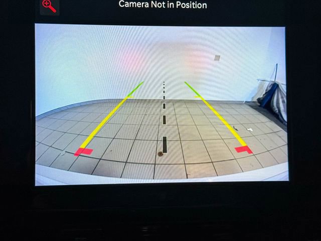 Used 2022 Jeep Grand Cherokee Overland w/ Luxury Tech Group IV image 8