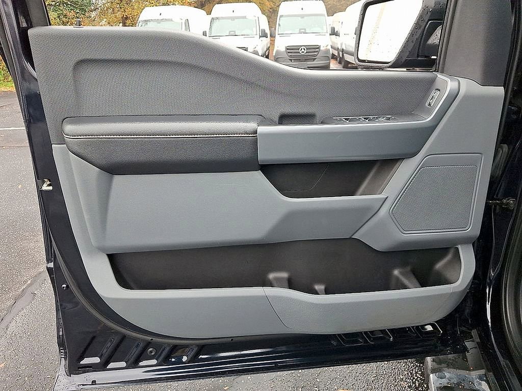 Used 2023 Ford F150 XLT w/ XTR Package image 12