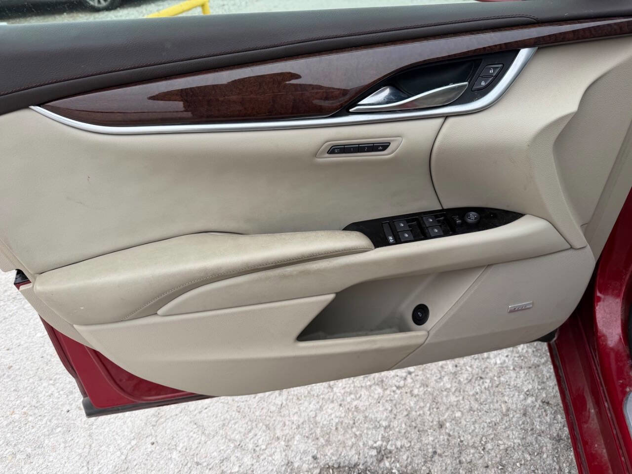 Used 2013 Cadillac XTS Premium image 13