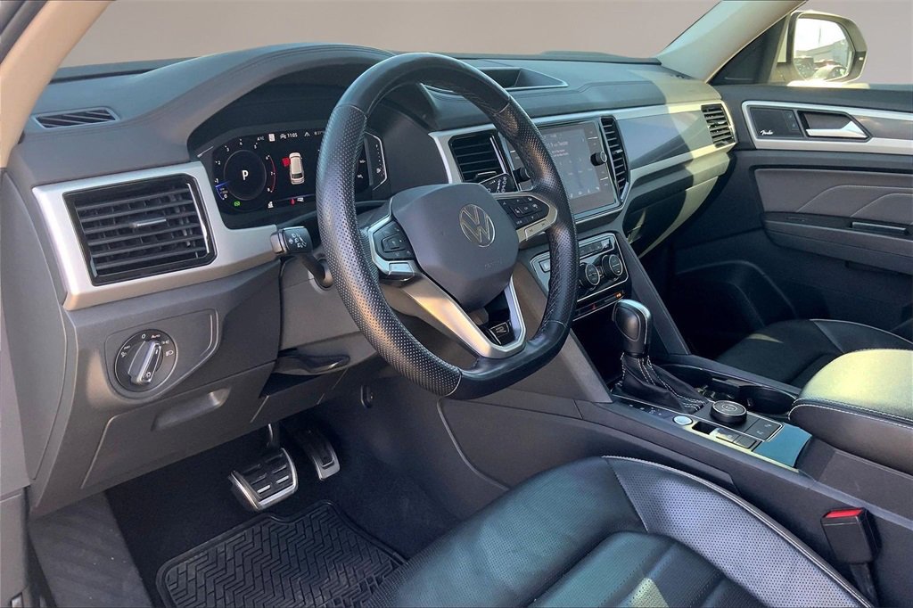 Used 2022 Volkswagen Atlas SEL Premium image 14