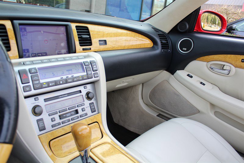 Used 2005 Lexus SC 430 Convertible image 19