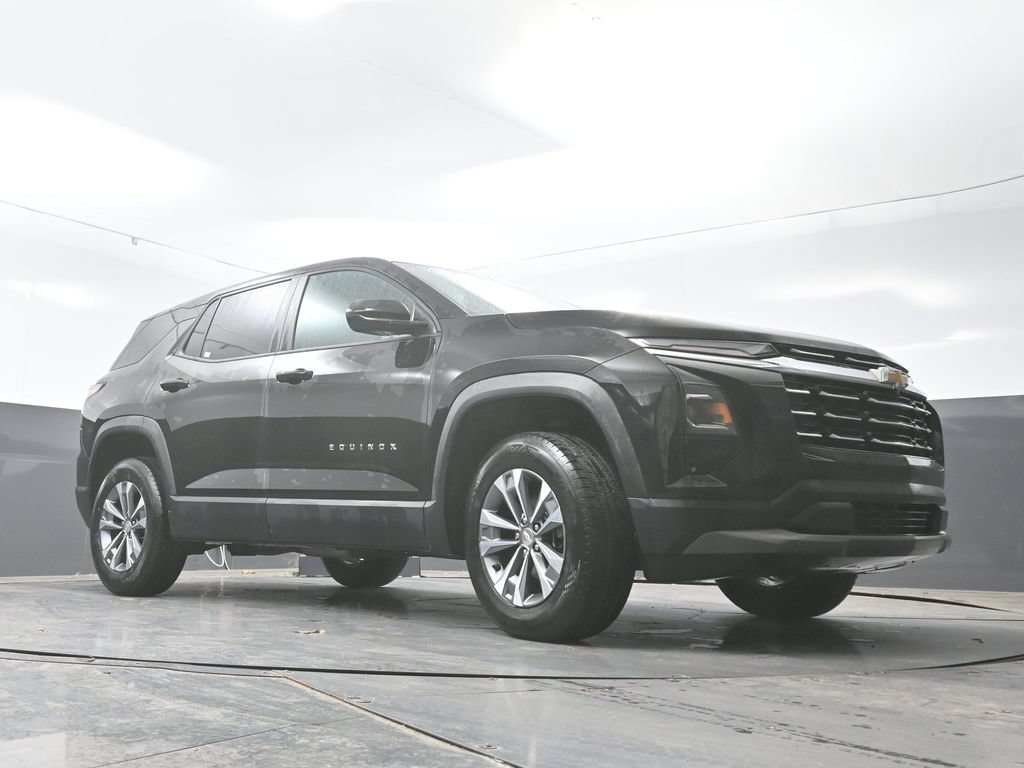 Used 2025 Chevrolet Equinox LT FWD image 24