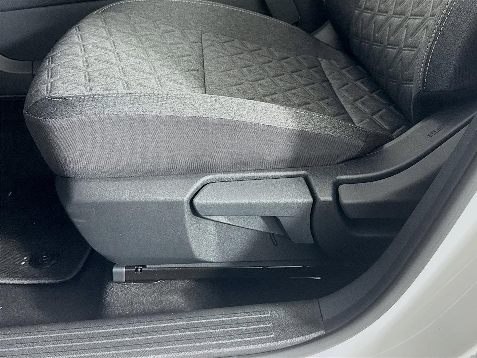 New 2026 Nissan Kicks SV FWD image 19