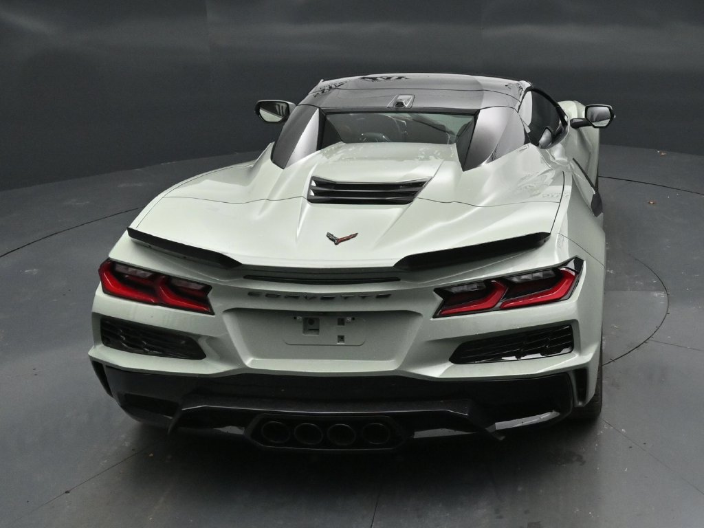 Used 2024 Chevrolet Corvette Z06 w/ Stealth Interior Trim Package RWD image 23