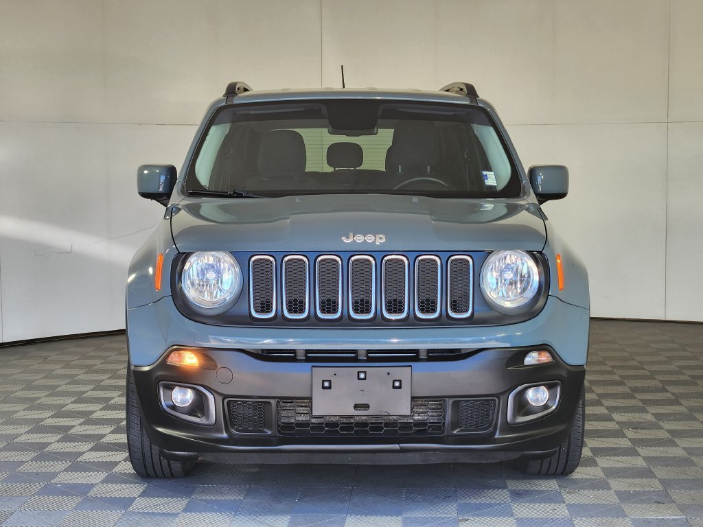 Used 2017 Jeep Renegade Latitude w/ Popular Equipment Group FWD image 2