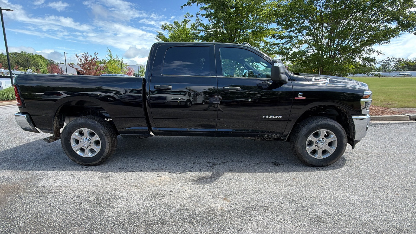 New 2026 RAM 2500 Big Horn AWD/4WD image 7