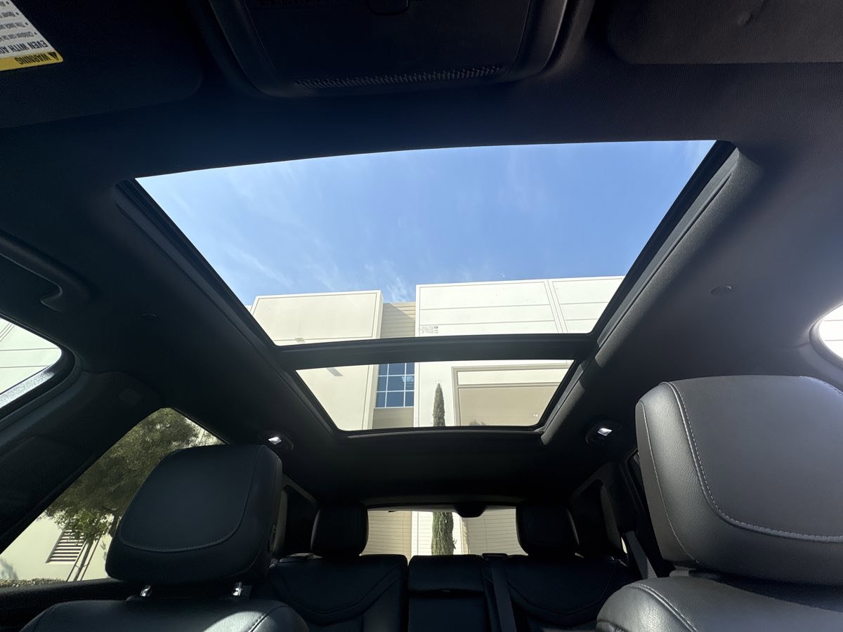 Used 2020 Cadillac XT5 Premium Luxury image 32