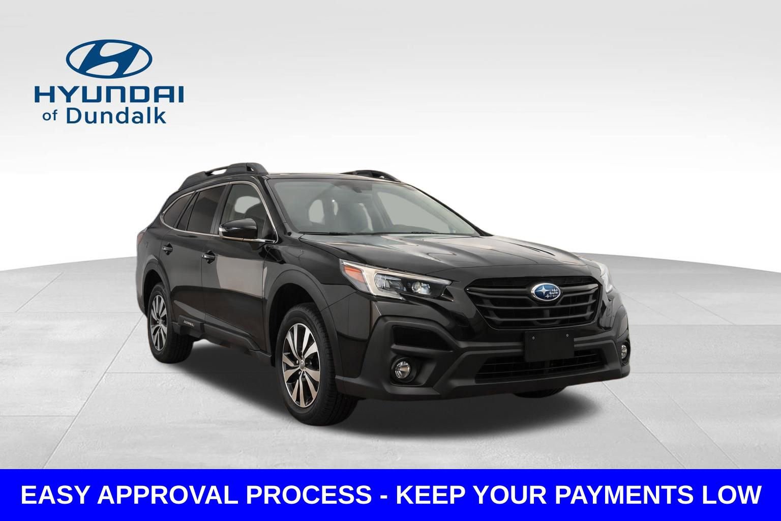 Used 2023 Subaru Outback Premium image 3