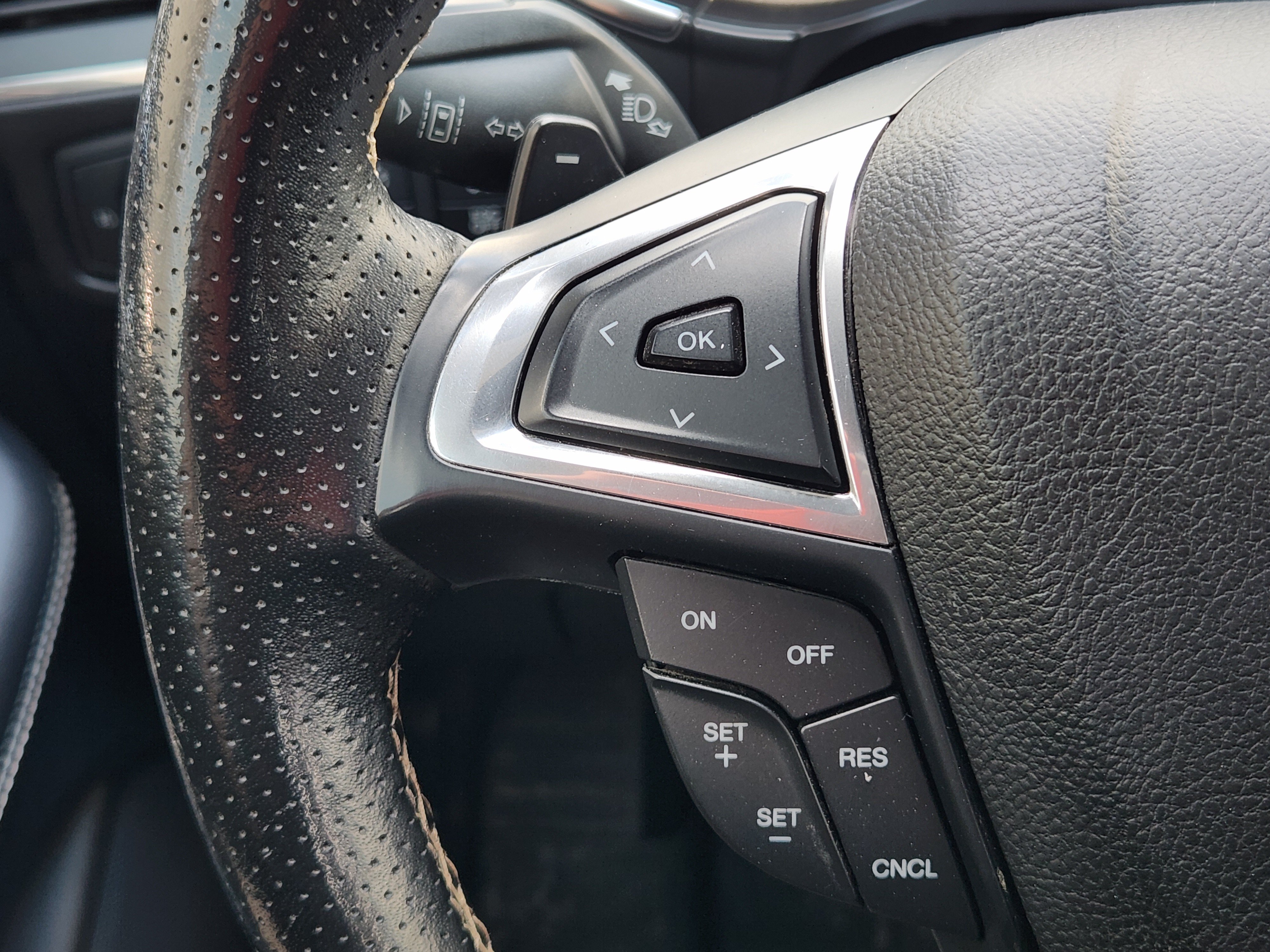 Used 2021 Ford Edge ST AWD/4WD image 29