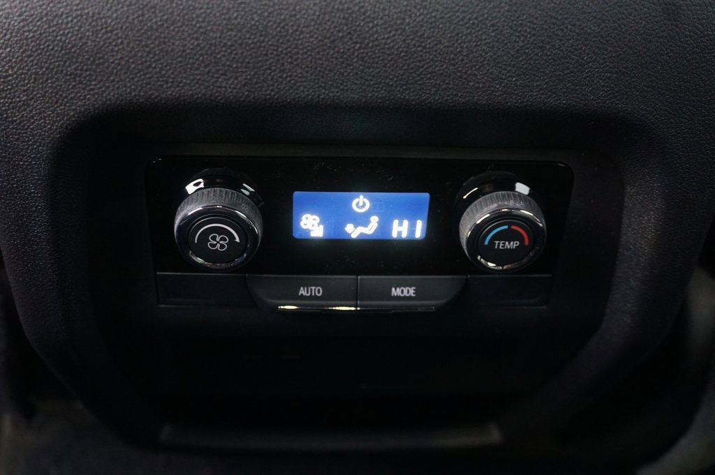 Used 2025 Chevrolet Traverse LT w/ LPO, Floor Liner Package image 28