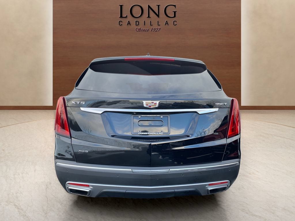Used 2022 Cadillac XT5 Premium Luxury AWD/4WD image 4