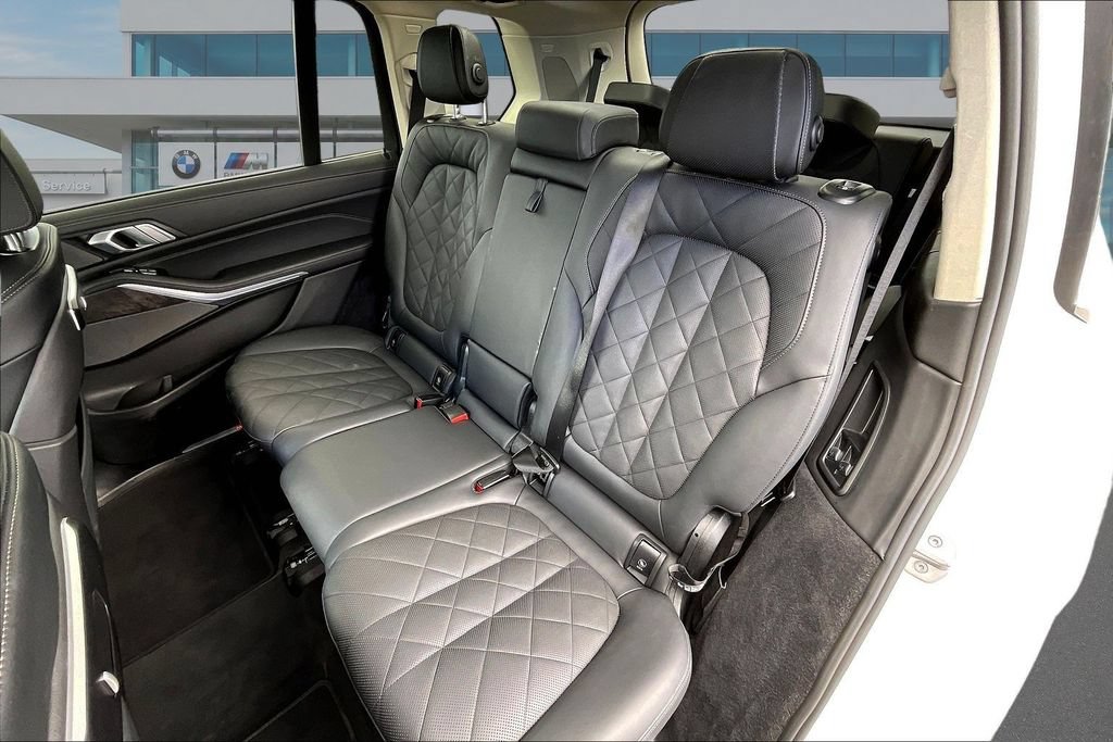 Used 2025 BMW X7 xDrive40i AWD/4WD image 22