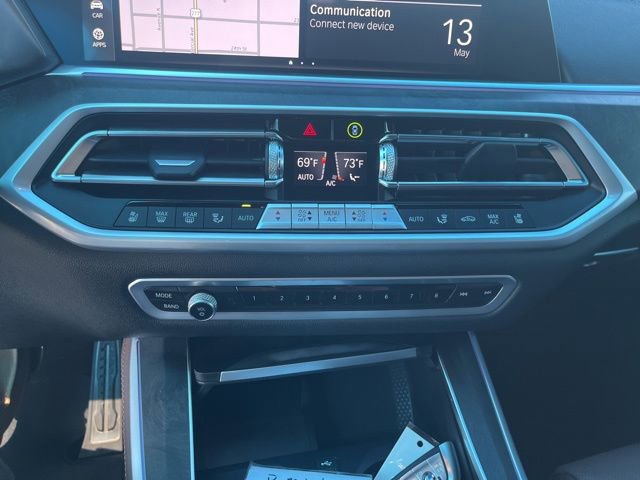 Used 2022 BMW X5 xDrive40i w/ M Sport Package AWD/4WD image 13