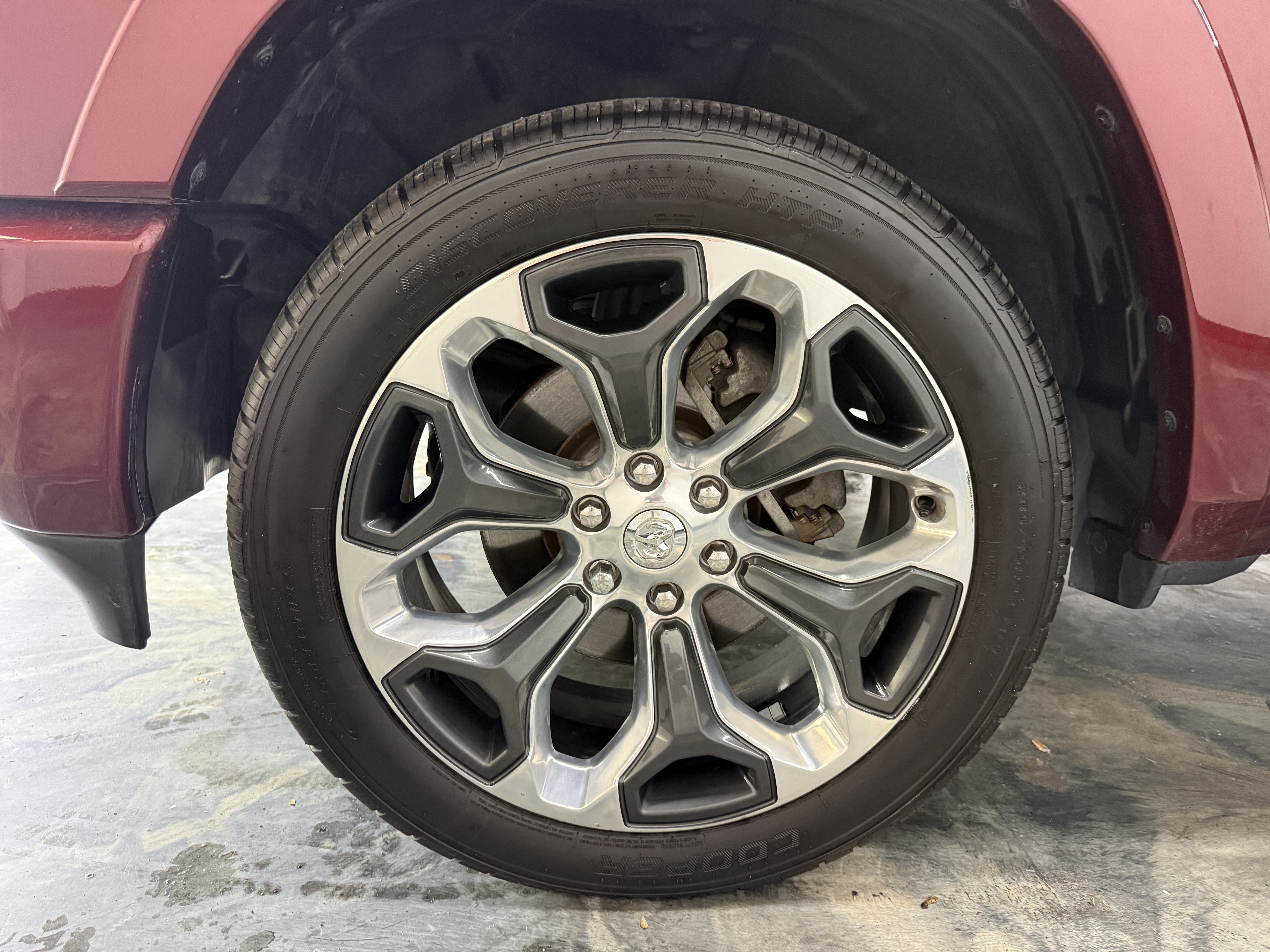 Used 2019 RAM 1500 Limited AWD/4WD image 30