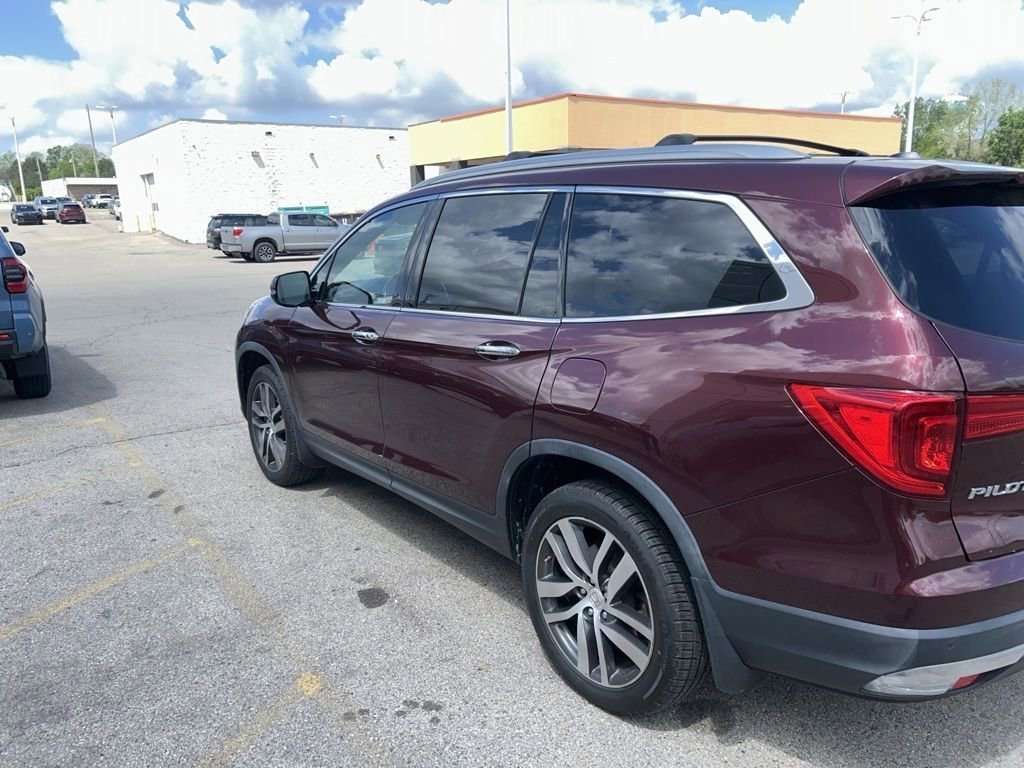 Used 2018 Honda Pilot Touring image 18