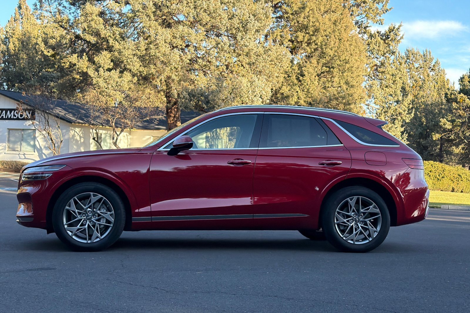 Used 2025 Genesis GV70 2.5T image 8