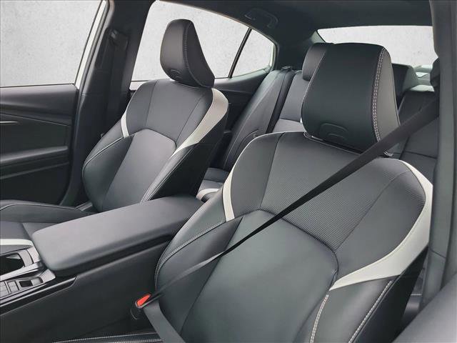 Used 2025 Toyota Camry SE image 13