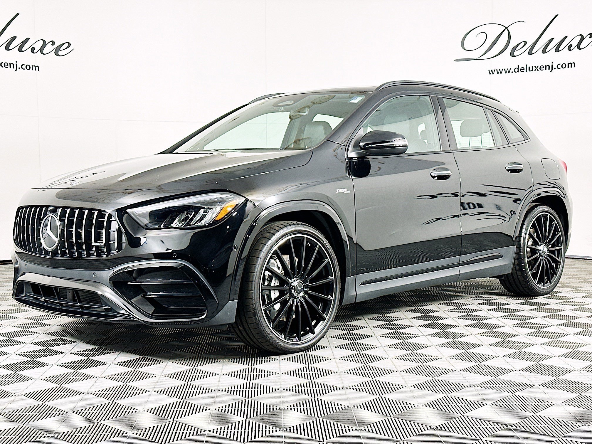 Used 2024 Mercedes-Benz GLA 35 AMG 4MATIC image 3