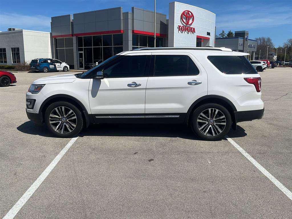 Used 2017 Ford Explorer Platinum image 4
