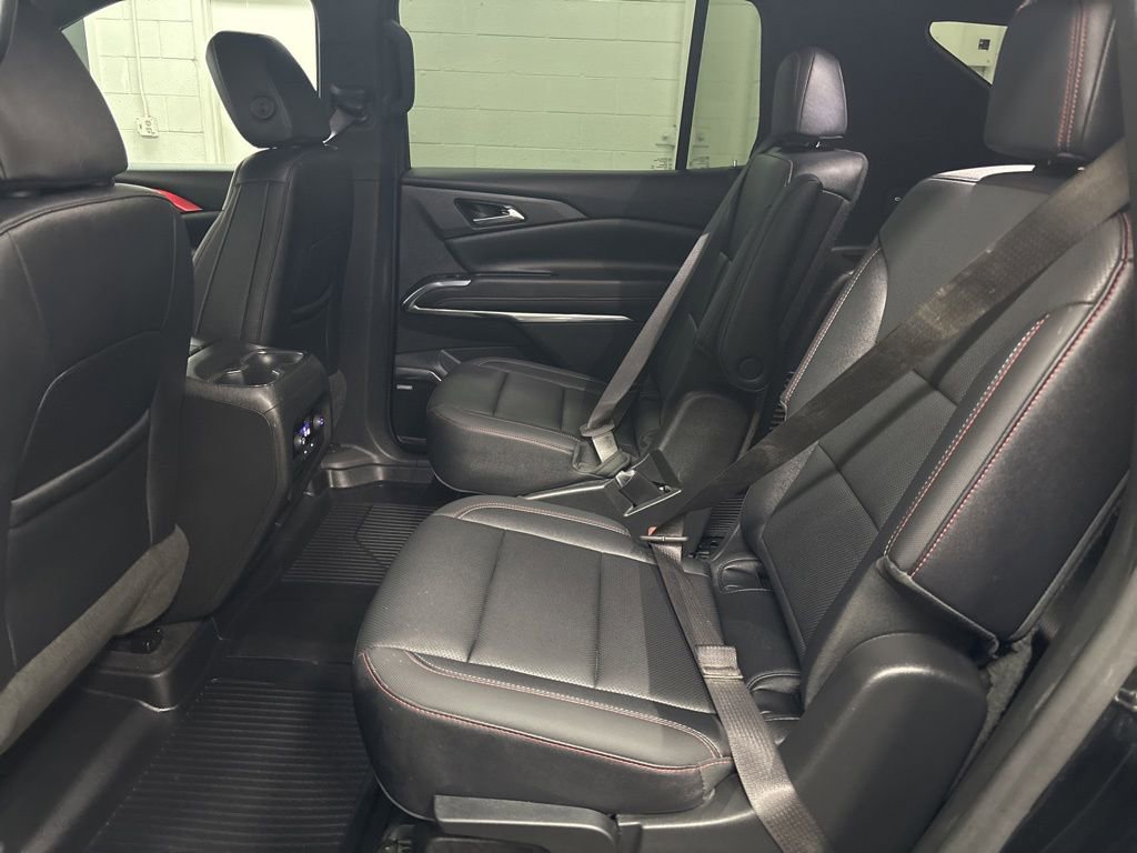 Used 2024 Chevrolet Traverse Z71 w/ Enhanced Driving Package AWD/4WD image 21