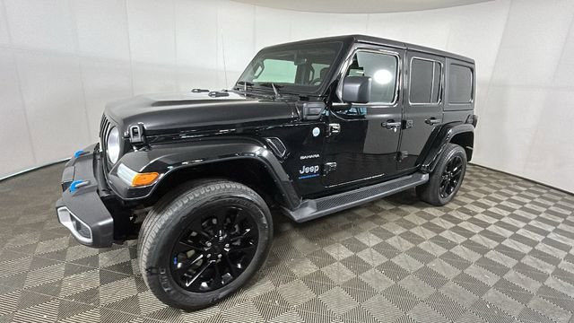 Used 2023 Jeep Wrangler Unlimited Sahara w/ Cold Weather Group AWD/4WD image 7
