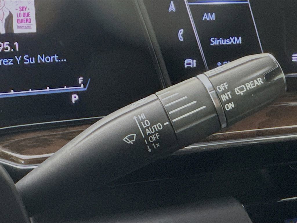 Used 2023 Cadillac Escalade Sport Platinum w/ LPO, ONYX Package image 15