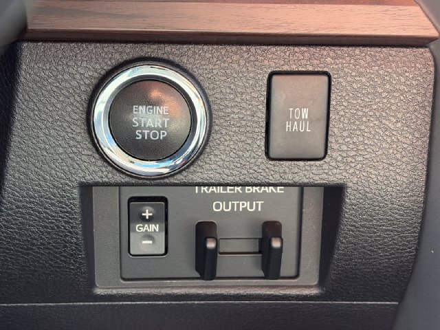 Used 2020 Toyota Tundra Limited AWD/4WD image 22