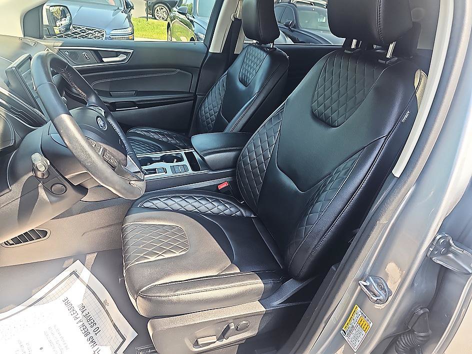 Used 2023 Ford Edge Titanium w/ Equipment Group 301A AWD/4WD image 17