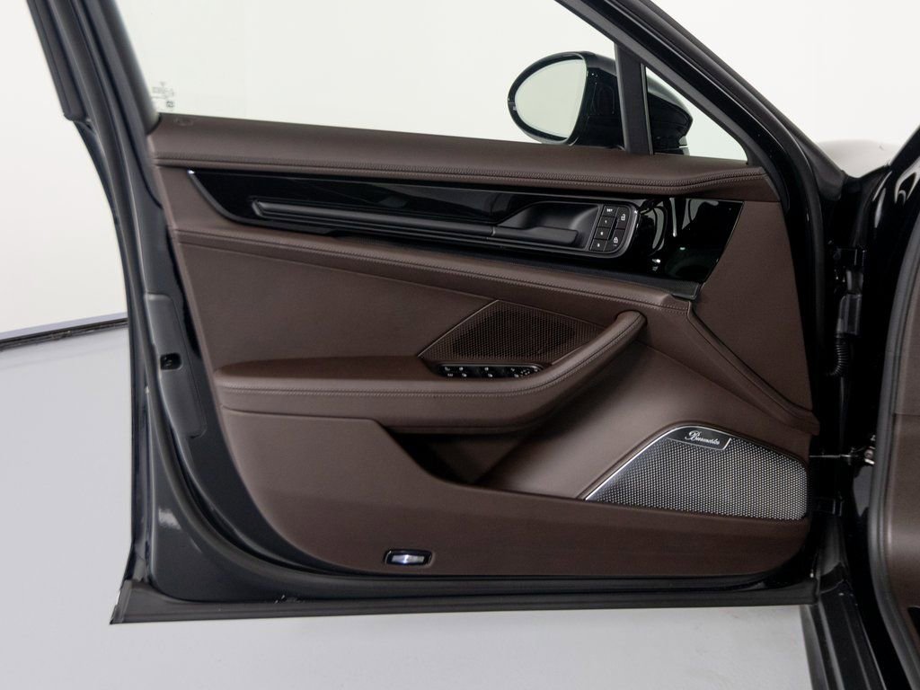 New 2026 Porsche Panamera Turbo image 20