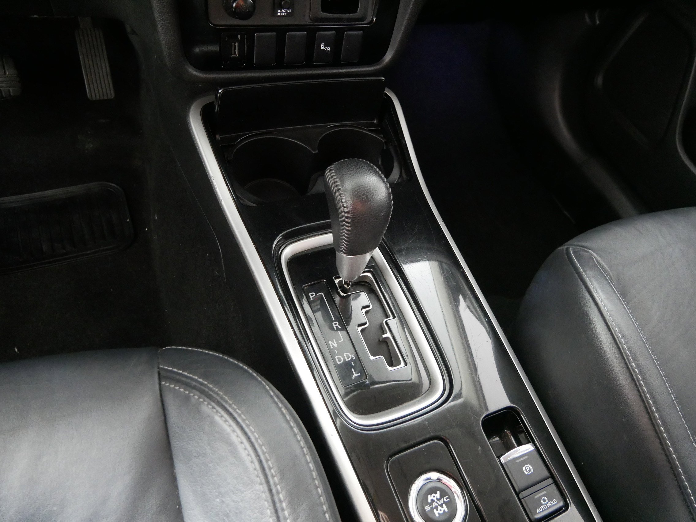 Used 2019 Mitsubishi Outlander SEL AWD/4WD image 24