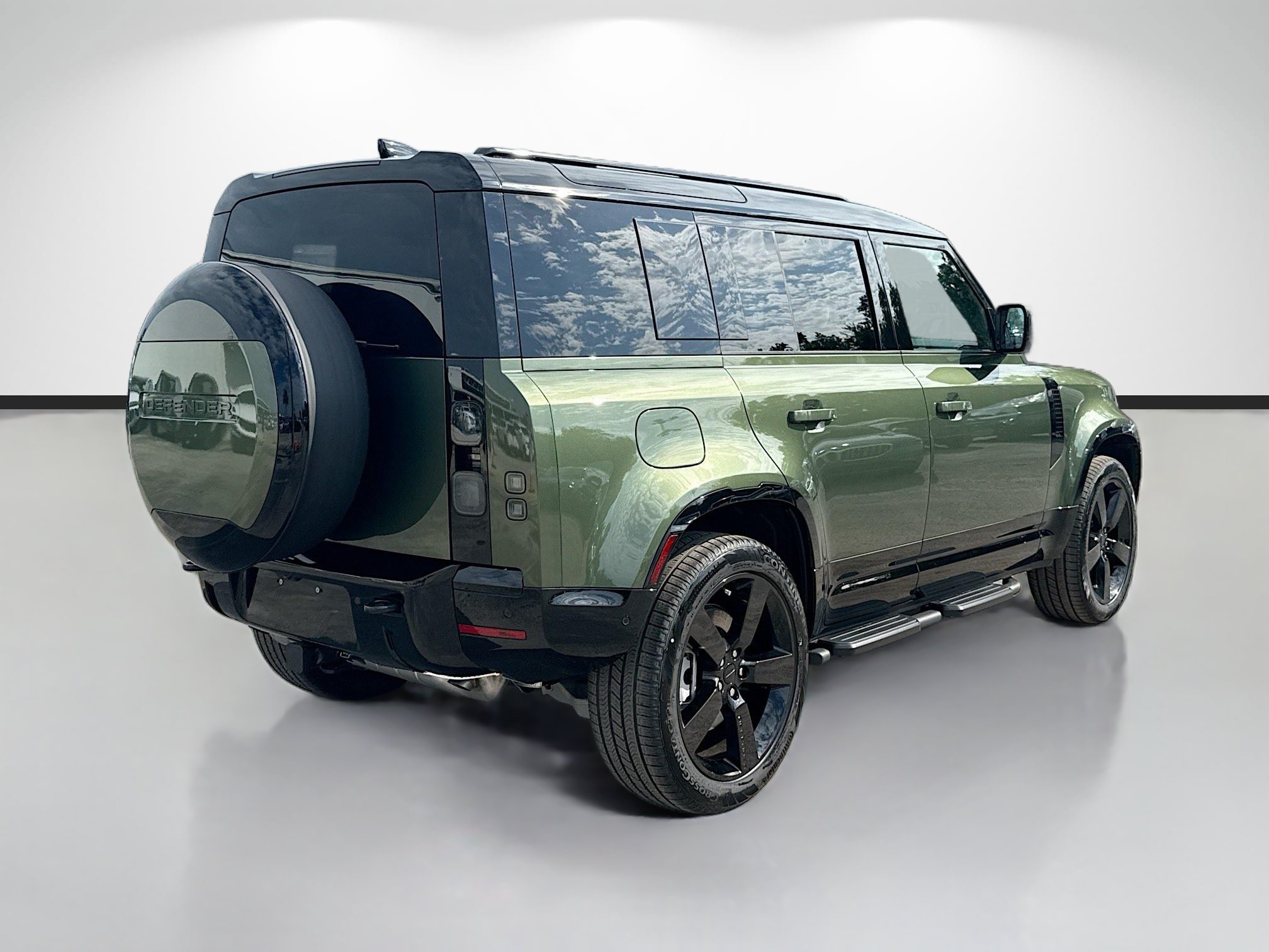 New 2026 Land Rover Defender 110 X-Dynamic SE AWD/4WD image 5
