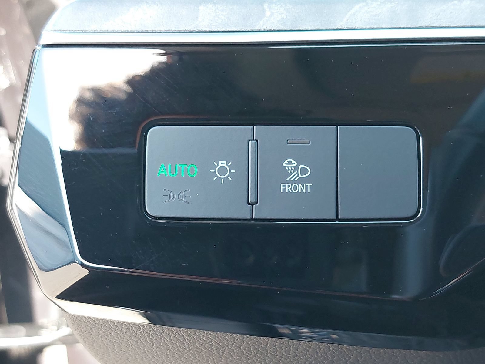 Used 2024 Audi Q8 e-tron Premium Plus AWD/4WD image 29