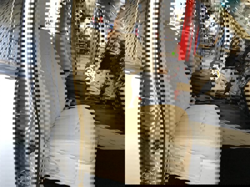 Used 2016 Ford Expedition XL image 19