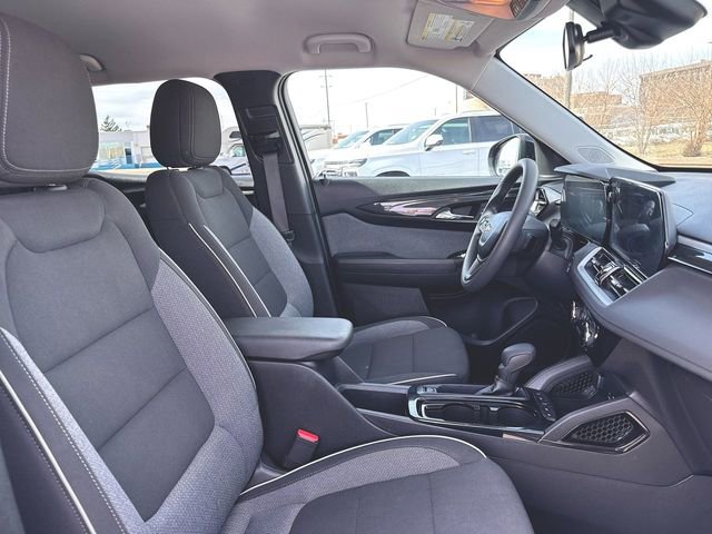 Used 2025 Chevrolet TrailBlazer LT image 25