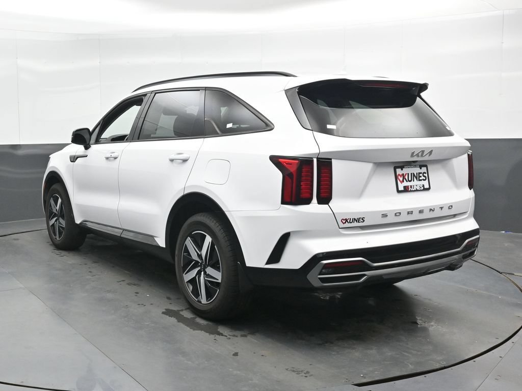 Used 2022 Kia Sorento S FWD image 10